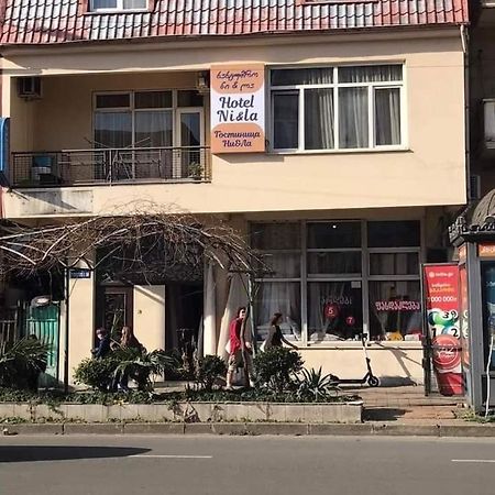 באטומי Hotel Ni&La מראה חיצוני תמונה