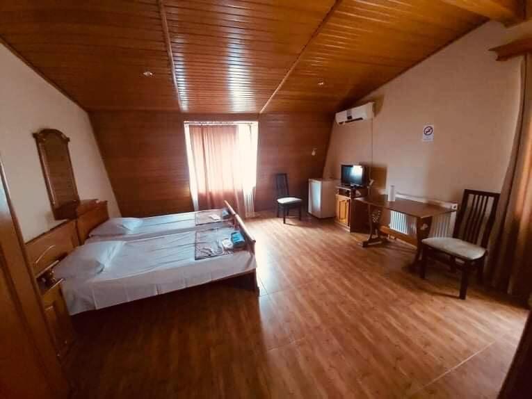 באטומי Hotel Ni&La מראה חיצוני תמונה