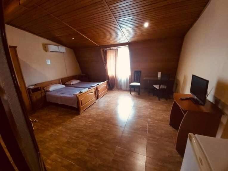 באטומי Hotel Ni&La מראה חיצוני תמונה
