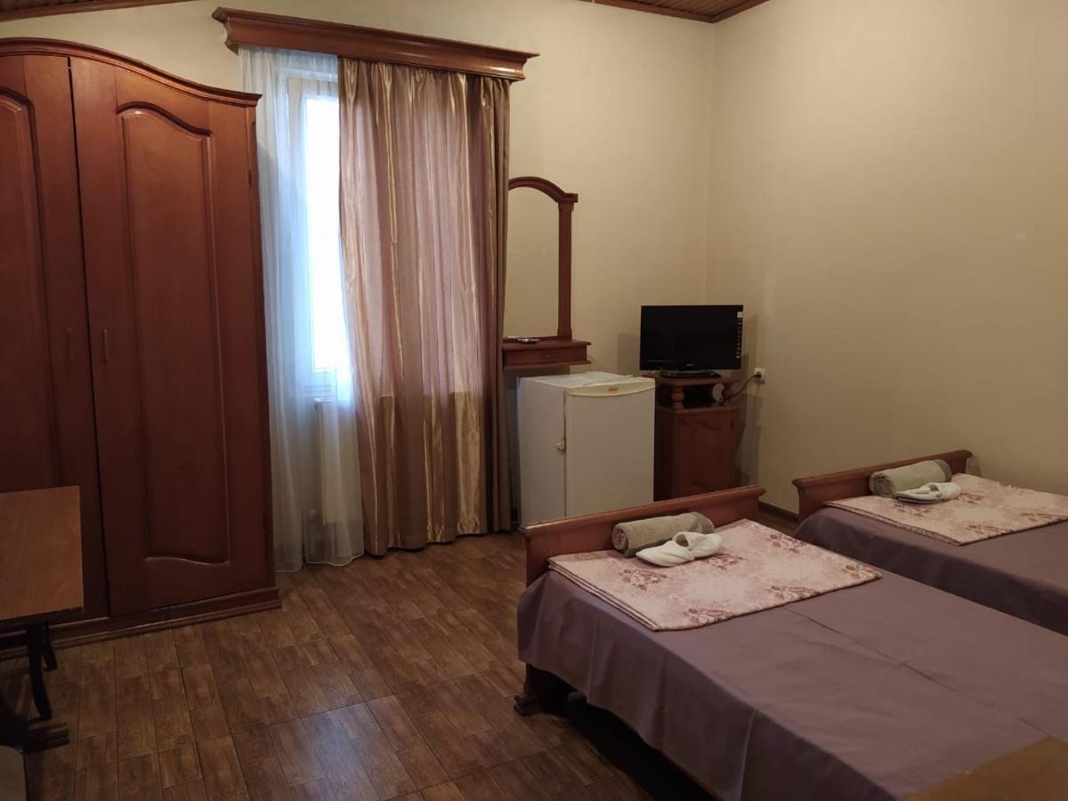 באטומי Hotel Ni&La מראה חיצוני תמונה